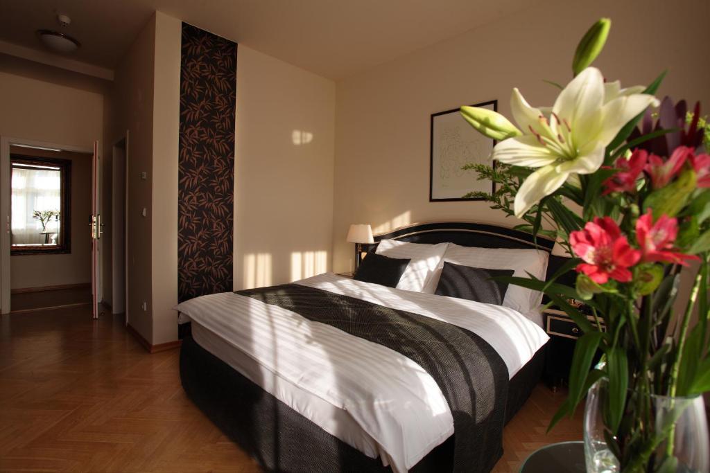 Doppel- oder Zweibettzimmer