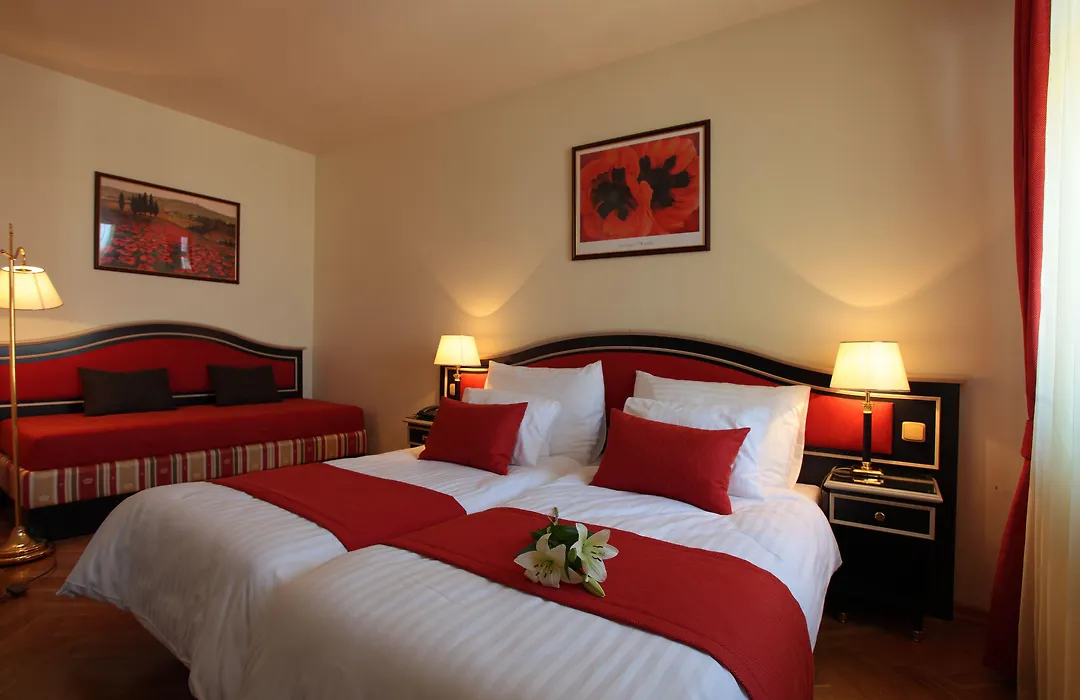 Elysee Hotel-1